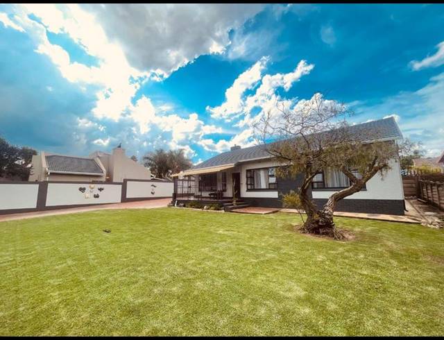 3 BEDROOM HOUSE FOR SALE IN ELSBURG